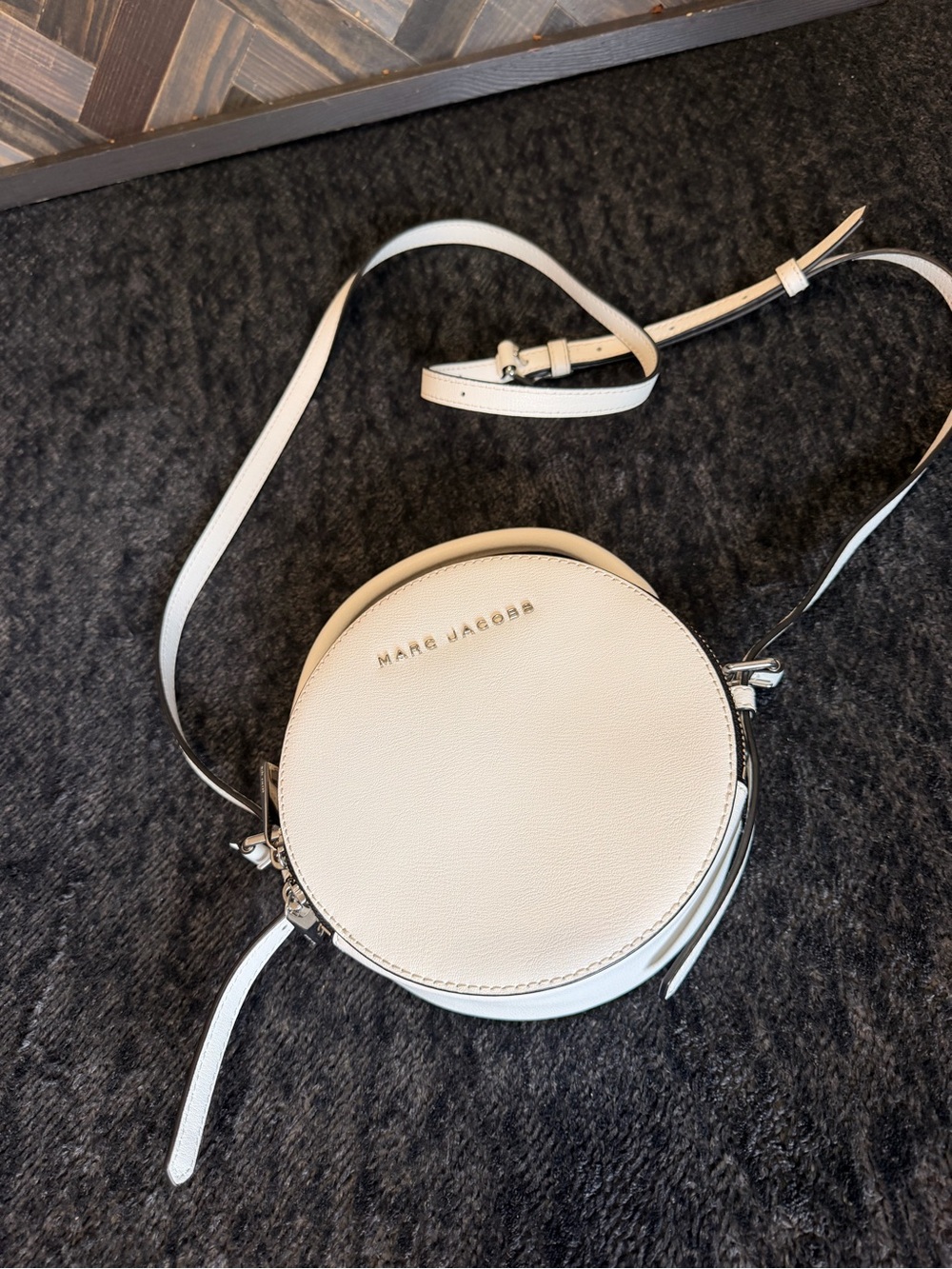 Marc Jacobs White Round Leather Crossbody Bag